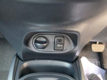 TOYOTA YARIS 1.5 VVT-h Excel Hatchback 5dr Petrol Hybrid E-CVT Euro 6 (15in A