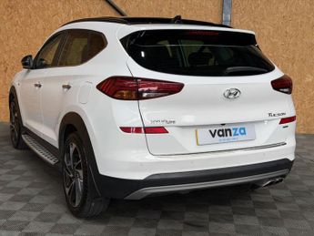 HYUNDAI TUCSON 2.0 CRDi Premium SE SUV 5dr Diesel Auto 4WD Euro 6 (s/s) (185 ps