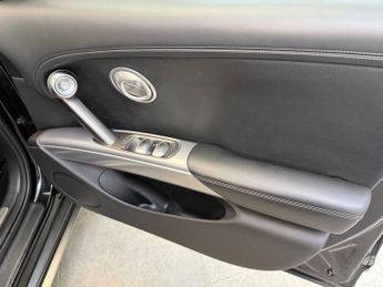 GENESIS GV60 77.4kWh Premium SUV 5dr Electric Auto (229 ps)