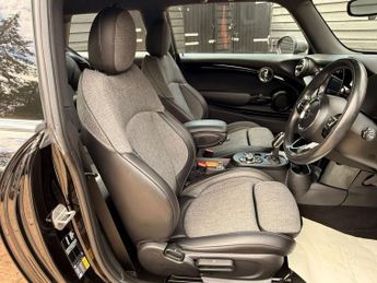 MINI Electric Hatch Cooper SE 32.6kWh Level 2 Hatchback 3dr Electric Auto (184 ps)