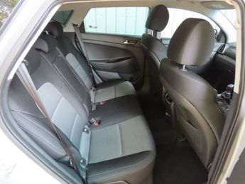 HYUNDAI TUCSON 1.6 GDi SE Nav SUV 5dr Petrol Manual Euro 6 (s/s) (132 ps)