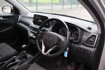 HYUNDAI TUCSON 1.6 GDi SE Nav SUV 5dr Petrol Manual Euro 6 (s/s) (132 ps)