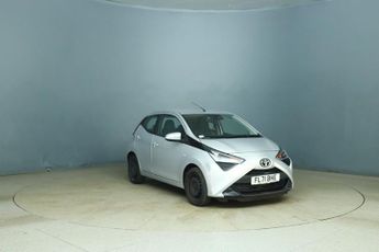 Toyota AYGO 1.0 VVT-i x-play Hatchback 5dr Petrol Manual Euro 6 (s/s) (71 ps