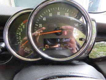 MINI HATCH 1.5 One Classic Hatchback 5dr Petrol Steptronic Euro 6 (s/s) (10