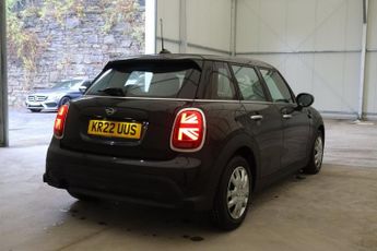 MINI HATCH 1.5 One Classic Hatchback 5dr Petrol Steptronic Euro 6 (s/s) (10