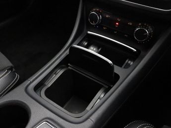 MERCEDES-BENZ GLA CLASS 1.6 GLA180 Urban Edition SUV 5dr Petrol 7G-DCT Euro 6 (s/s) (122