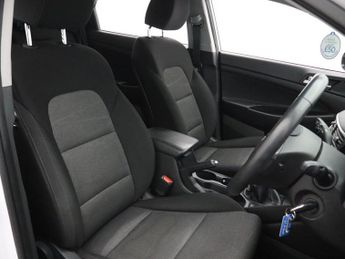 HYUNDAI TUCSON 1.6 GDi SE Nav SUV 5dr Petrol Manual Euro 6 (s/s) (132 ps)