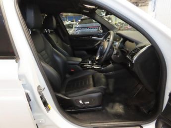 BMW IX3 80kWh Premier Edition SUV 5dr Electric Auto (286 ps)