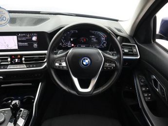 BMW 3 SERIES 2.0 330e 12kWh SE Pro Touring 5dr Petrol Plug-in Hybrid Auto Eur