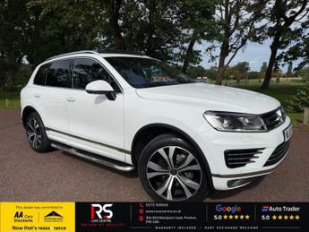 Volkswagen Touareg 3.0 TDI V6 BlueMotion Tech R-Line SUV 5dr Diesel Tiptronic 4WD E