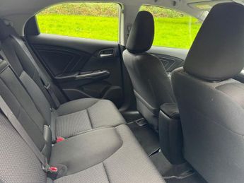 HONDA CIVIC 1.8 i-VTEC SE Plus (Navi) Hatchback 5dr Petrol Auto Euro 6 (142 