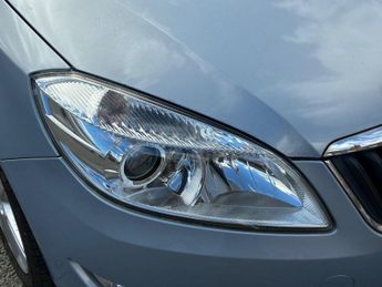 SKODA FABIA 1.2 TSI Elegance Hatchback 5dr Petrol DSG Euro 5 (105 ps)