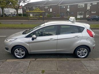 FORD FIESTA 1.6 Zetec Hatchback 5dr Petrol Powershift Euro 6 (105 ps)