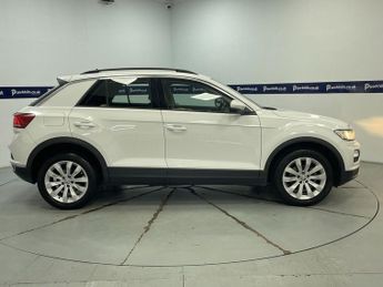 VOLKSWAGEN T-ROC 1.0 TSI GPF SE SUV 5dr Petrol Manual Euro 6 (s/s) (115 ps) - AA 