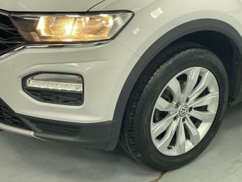 VOLKSWAGEN T-ROC 1.0 TSI GPF SE SUV 5dr Petrol Manual Euro 6 (s/s) (115 ps) - AA 