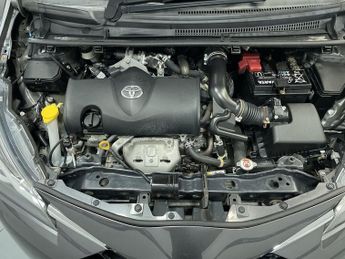 TOYOTA YARIS 1.5 VVT-i Design Hatchback 5dr Petrol Manual Euro 6 (111 ps) - A