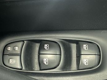 NISSAN QASHQAI 1.5 dCi N-Connecta SUV 5dr Diesel Manual Euro 6 (s/s) (110 ps) -