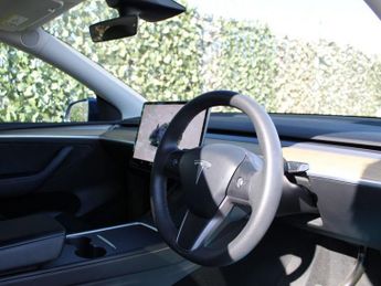 TESLA MODEL Y (Dual Motor) Long Range SUV 5dr Electric Auto 4WDE (384 bhp)