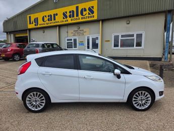 Ford Fiesta 1.0T EcoBoost Titanium Hatchback 5dr Petrol Manual Euro 5 (s/s) 