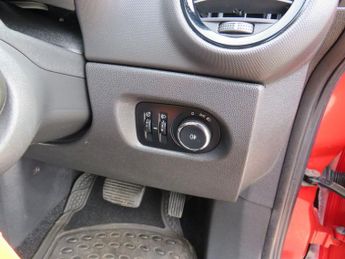 VAUXHALL CORSA 1.4 16V Exclusiv Hatchback 5dr Petrol Auto Euro 5 (100 ps)
