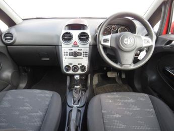 VAUXHALL CORSA 1.4 16V Exclusiv Hatchback 5dr Petrol Auto Euro 5 (100 ps)