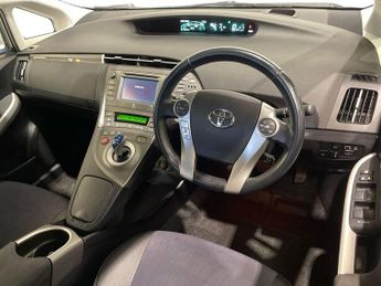 TOYOTA PRIUS 1.8 VVT-h Hatchback 5dr Petrol Plug-in Hybrid CVT Euro 5 (s/s) (