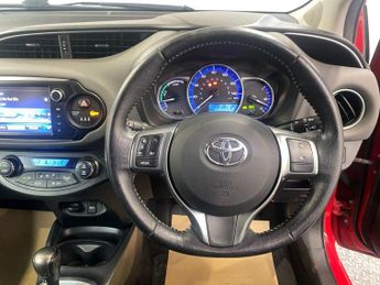 TOYOTA YARIS 1.5 VVT-h Sport Hatchback 5dr Petrol Hybrid E-CVT Euro 6 (101 ps