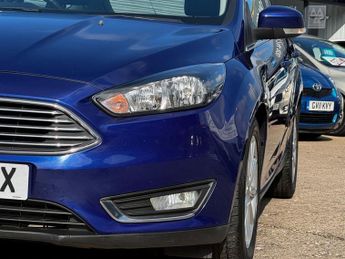FORD FOCUS 2.0 TDCi Titanium Hatchback 5dr Diesel Powershift Euro 6 (s/s) (