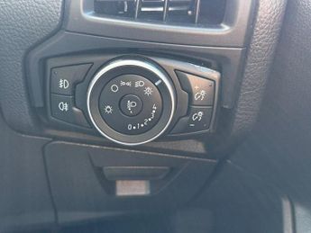 FORD FOCUS 2.0 TDCi Titanium Hatchback 5dr Diesel Powershift Euro 6 (s/s) (