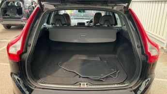 VOLVO XC60 2.0 D4 SE Nav SUV 5dr Diesel Auto Euro 6 (s/s) (190 ps)