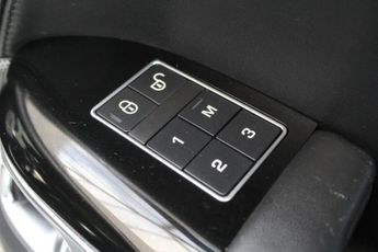 LAND ROVER RANGE ROVER SPORT 3.0 SD V6 Autobiography Dynamic SUV 5dr Diesel Auto 4WD Euro 6 (