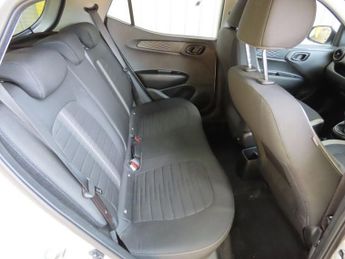 HYUNDAI I10 1.0 SE Connect Hatchback 5dr Petrol Auto Euro 6 (s/s) (67 ps)