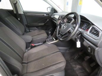 VOLKSWAGEN T-ROC 1.0 TSI Design SUV 5dr Petrol Manual Euro 6 (s/s) (115 ps)