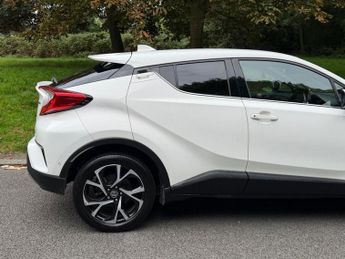 TOYOTA C-HR 1.8 VVT-h Design SUV 5dr Auto Petrol Hybrid CVT Euro 6 (s/s) (12