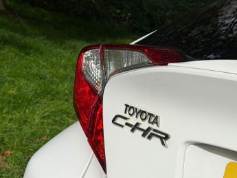 TOYOTA C-HR 1.8 VVT-h Design SUV 5dr Auto Petrol Hybrid CVT Euro 6 (s/s) (12