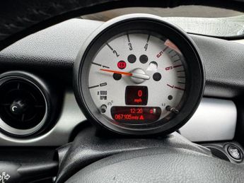 MINI HATCH 1.6 Cooper D Hatchback 3dr Diesel Manual Euro 5 (s/s) (112 ps)