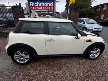 MINI HATCH 1.6 Cooper D Hatchback 3dr Diesel Manual Euro 5 (s/s) (112 ps)