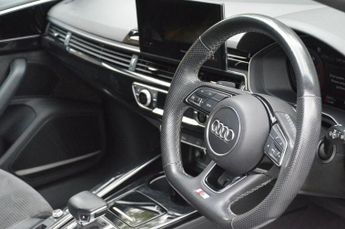 AUDI A4 AVANT 2.0 TFSI 35 Black Edition Estate 5dr Petrol S Tronic Euro 6 (s/s