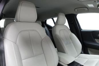 VOLVO XC40 2.0 B4 MHEV Inscription Pro SUV 5dr Petrol Hybrid Auto Euro 6 (s