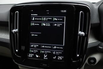 VOLVO XC40 2.0 B4 MHEV Inscription Pro SUV 5dr Petrol Hybrid Auto Euro 6 (s