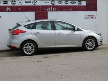 FORD FOCUS 1.6 Zetec Hatchback 5dr Petrol Powershift Euro 6 (125 ps)