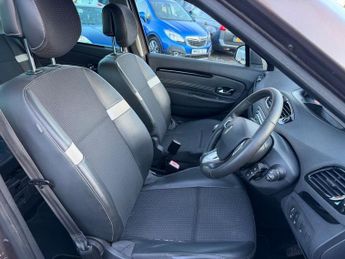RENAULT SCENIC 1.5 dCi Dynamique TomTom MPV 5dr Diesel Manual Euro 5 (110 ps)