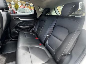 MG MG ZS 44.5kWh Exclusive SUV 5dr Electric Auto (143 ps)