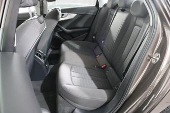AUDI A4 2.0 TDI S line Saloon 4dr Diesel Automatic Euro 6 (s/s) (150 ps)