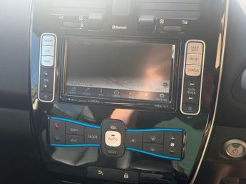 NISSAN LEAF 30kWh Tekna Hatchback 5dr Electric Auto (109 bhp)