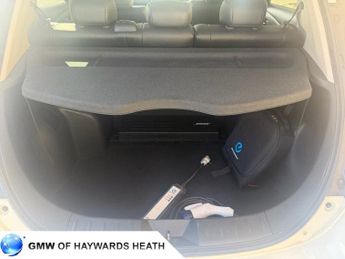 NISSAN LEAF 30kWh Tekna Hatchback 5dr Electric Auto (109 bhp)