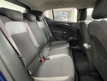 VAUXHALL ASTRA 1.5 Turbo D SRi Nav Hatchback 5dr Diesel Manual Euro 6 (s/s) (10