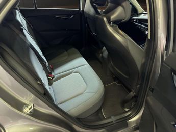 KIA NIRO 1.6h GDi 2 SUV 5dr Petrol Hybrid DCT Euro 6 (s/s) (139 bhp)