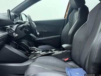 PEUGEOT E-2008 50kWh GT SUV 5dr Electric Auto (136 ps)