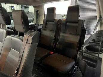 LAND ROVER DISCOVERY 4 3.0 SD V6 Graphite SUV 5dr Diesel Auto 4WD Euro 6 (s/s) (256 bhp
